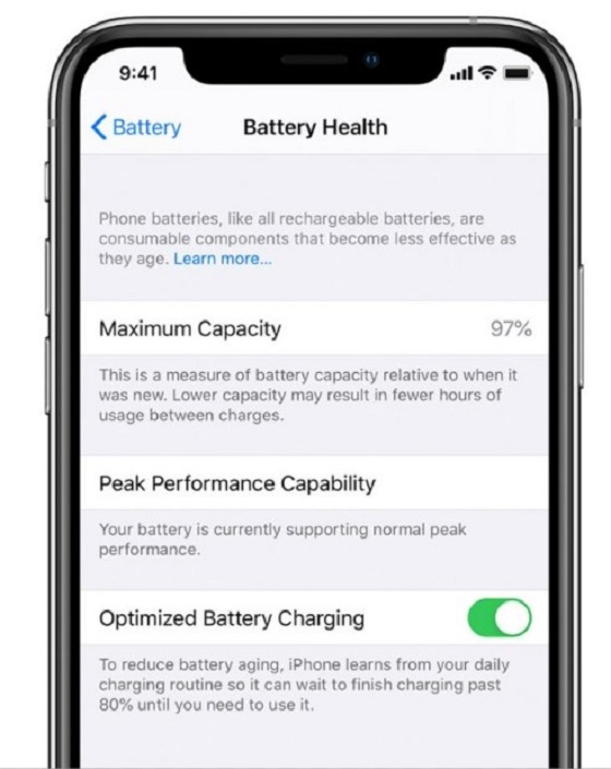 Khi thay pin iPhone13 tại Phát Lộc Mobile