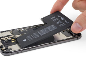 Thay pin iphone xs