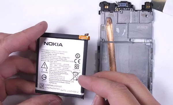 Thay pin nokia