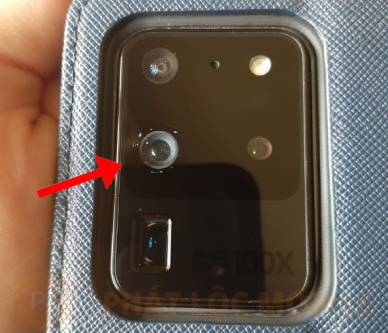 camera samsung bị bụi bẩn lọt vào