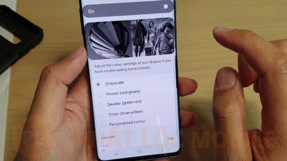 nguyên nhân màn hình samsung bị trắng đen