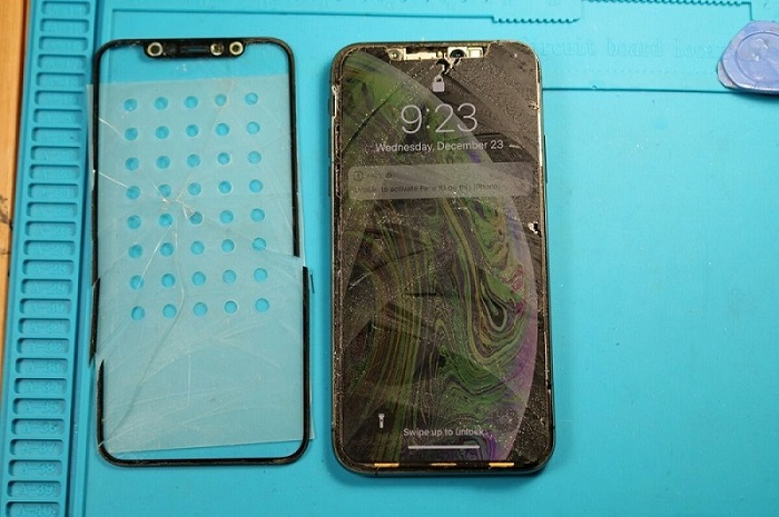 thay mặt kính iphone 11
