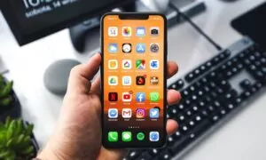 iphone bị loạn cảm ứng phải làm sao